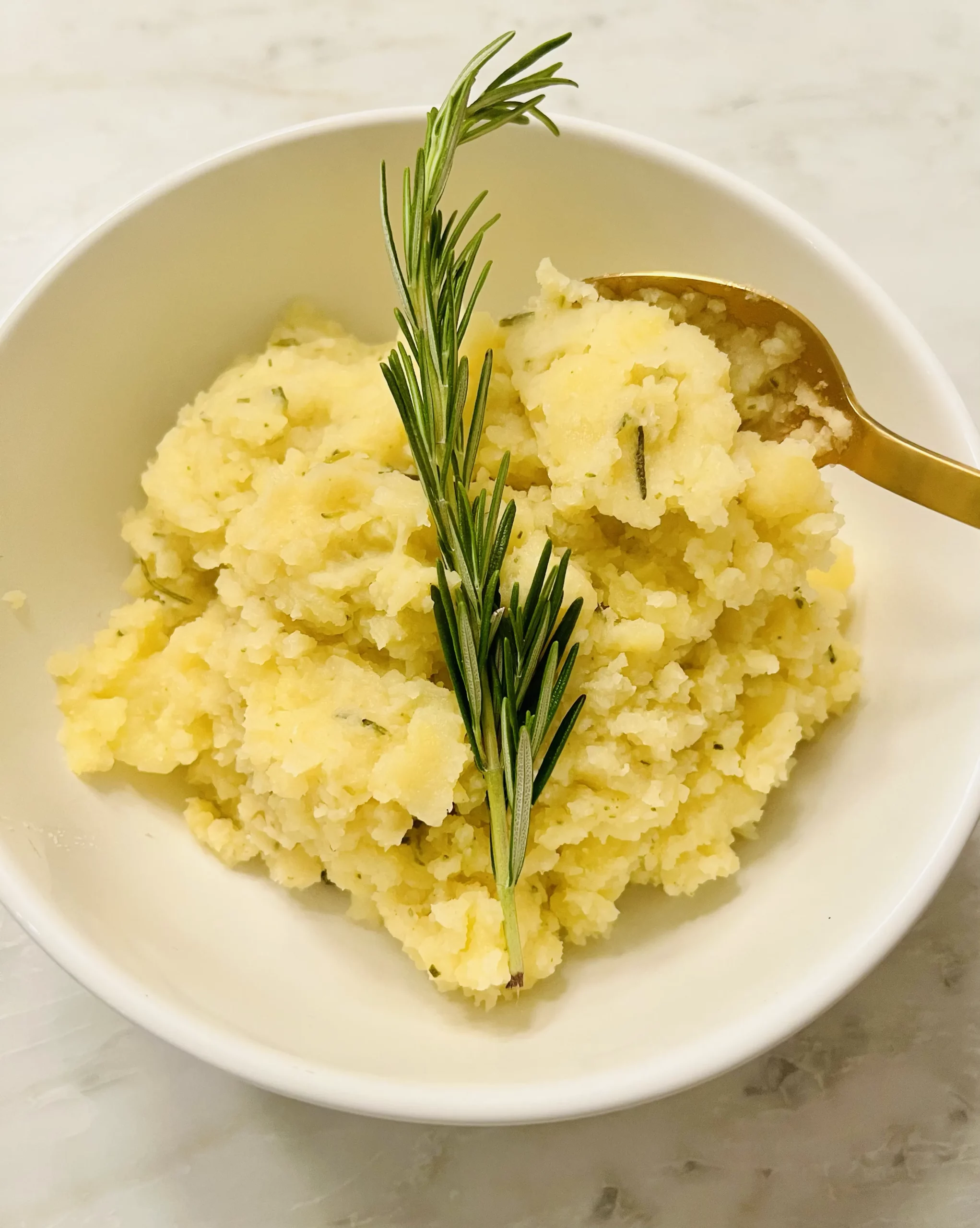 Roast Garlic and Rosemary Mashed Potatoes